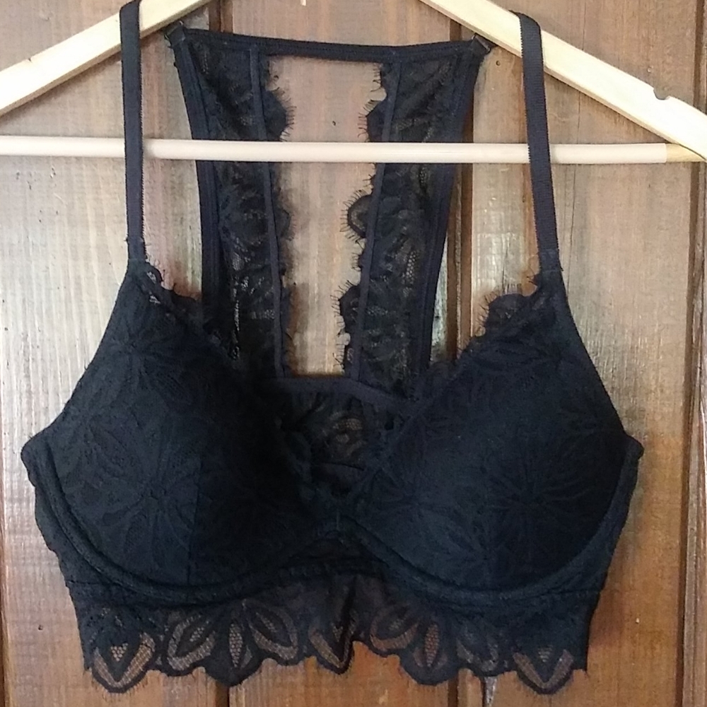 PINK Victoria's Secret Black Lace Bralette Size M